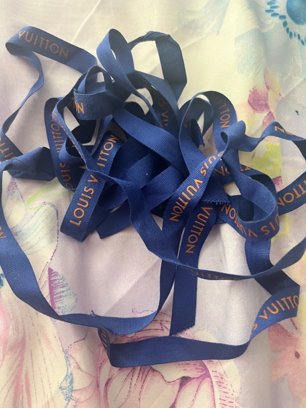 Louis Vuitton Orange Packaging Set with Navy Accents - Picture 11 of 11